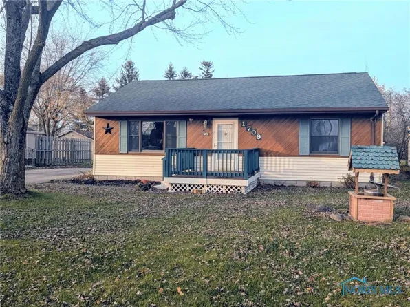 1709 Hopkins St, Defiance, OH 43512