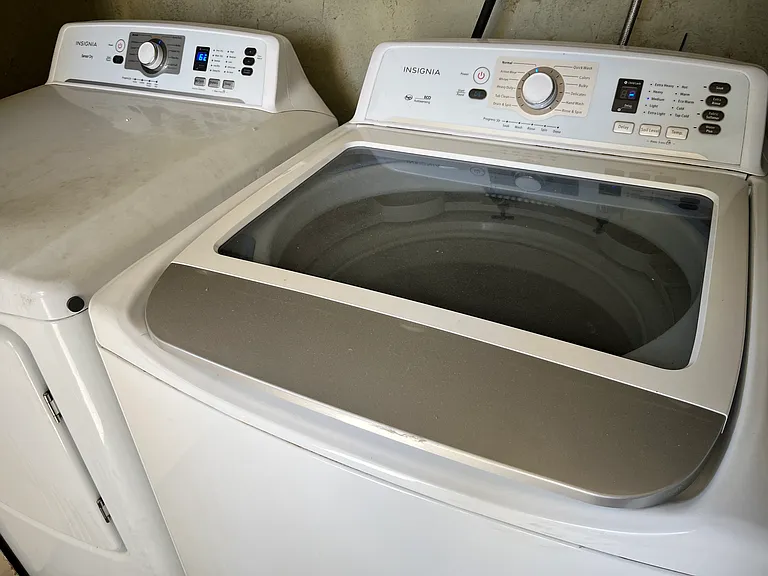 Large capacity washer and dryer included