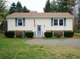 89 Church St, Merrimac, MA 01860