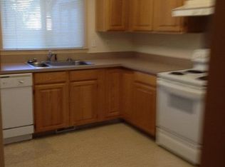 63 Myers Rd APT E, Bremerton, WA 98312