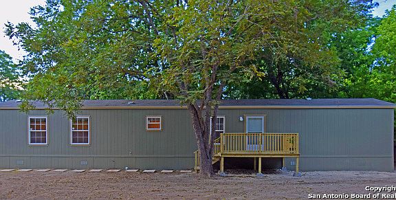3rd image of 161 Kelly Ln
