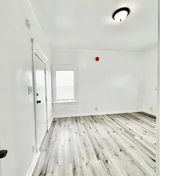 1861 S Orange Dr #1 — Photo 2