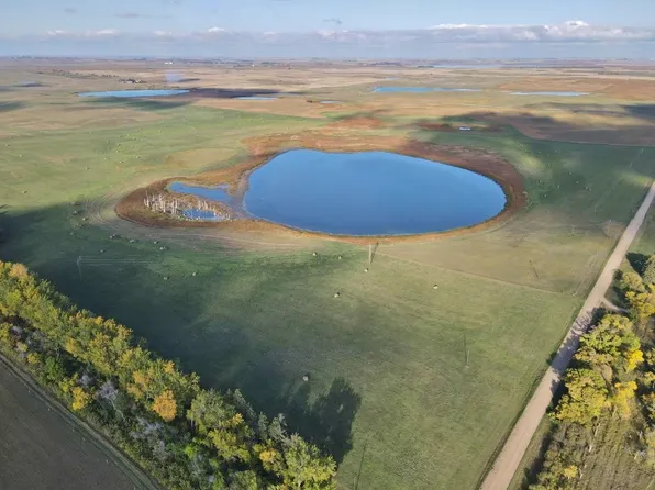 62nd St NE, Knox, ND 58343