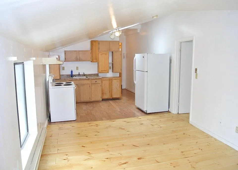 261 N Main St #D