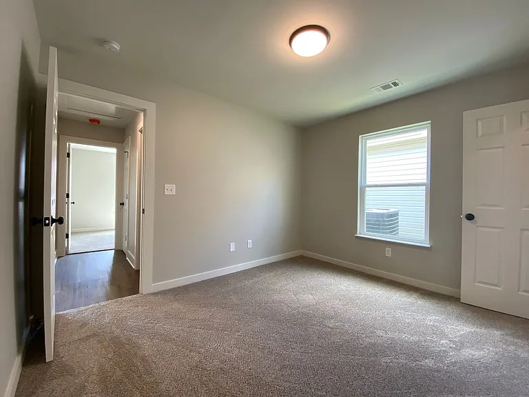 6228 Burbank Crossing Loop — Photo 43
