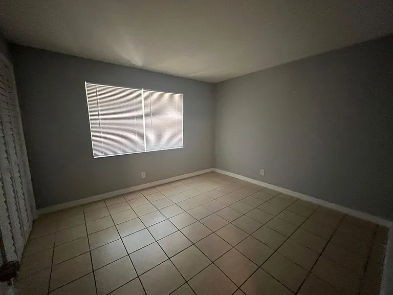1100 Henrietta Ave — Photo 8