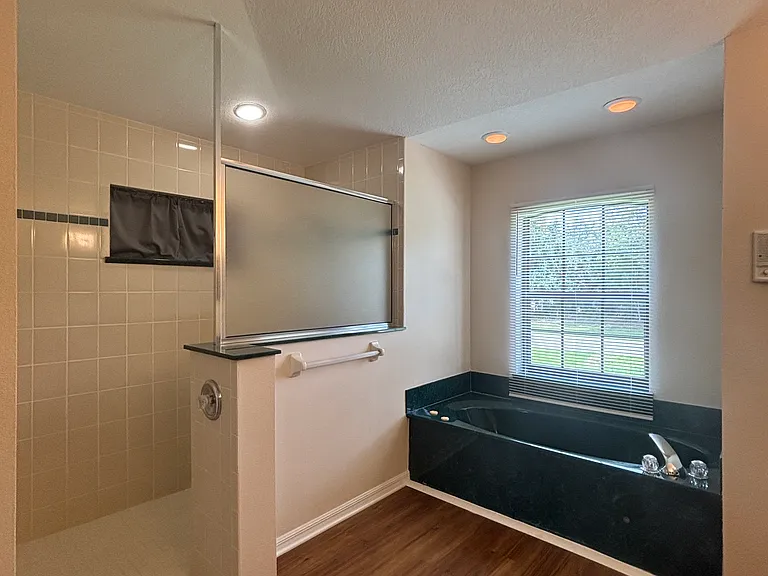 15470 Brainbridge Cir — Photo 15