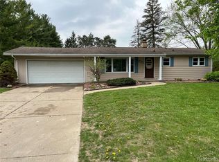 5058 Berneda Dr, Flint, MI 48506