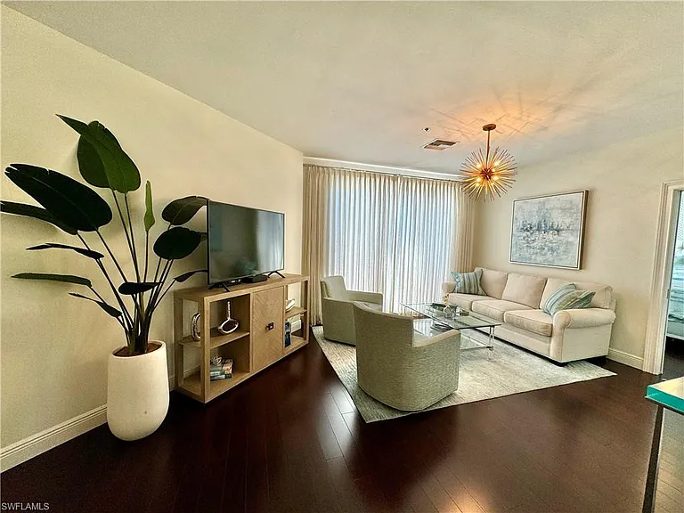365 5th Ave S #303 — Photo 29