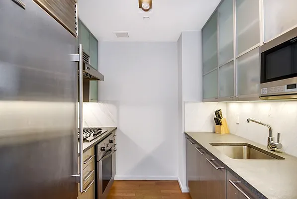 Rented by Compass | media 13