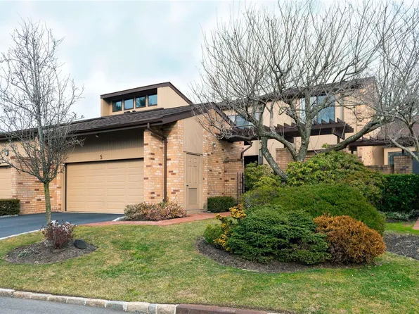 5 Woodcrest Drive #5, Roslyn, NY 11576