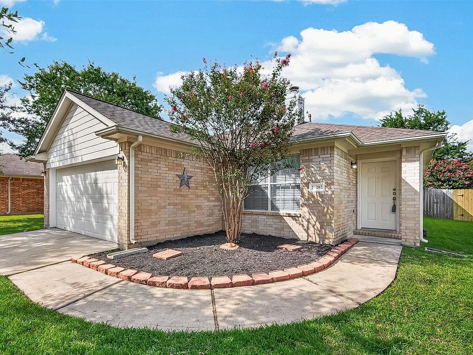 1st image of 25202 Clover Ranch Dr