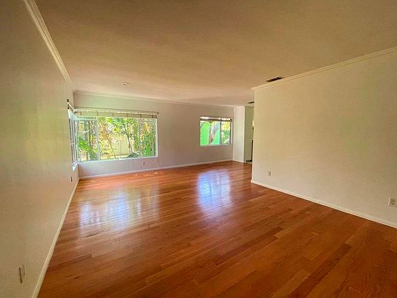 2nd image of 2435 N Beachwood Dr #6