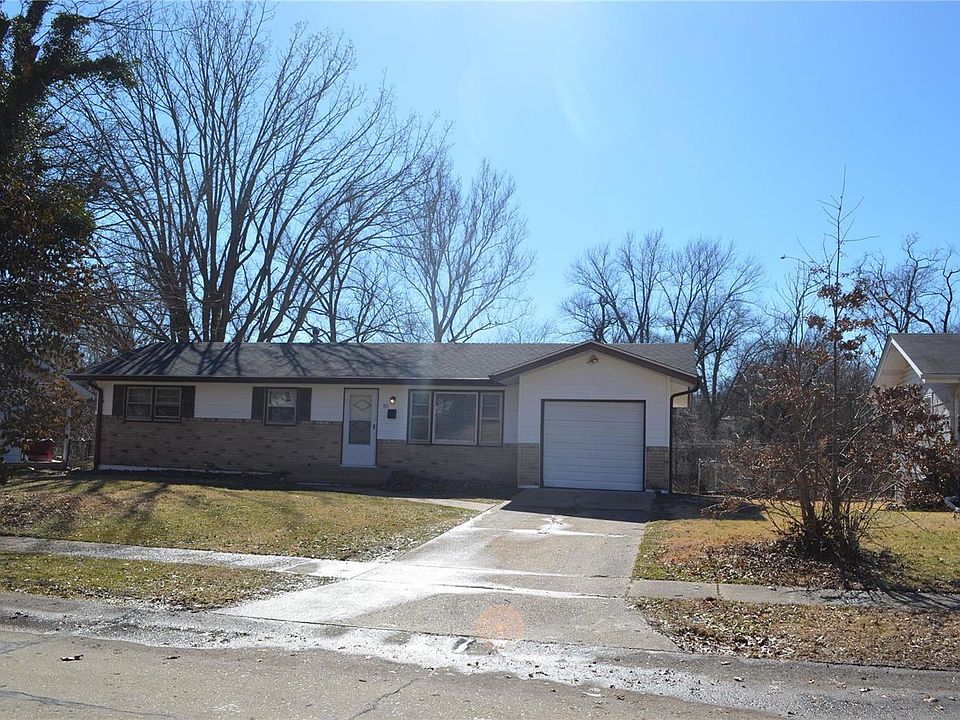 1st image of 85 Wayside Dr