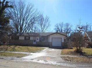 85 Wayside Dr, Saint Louis, MO 63135