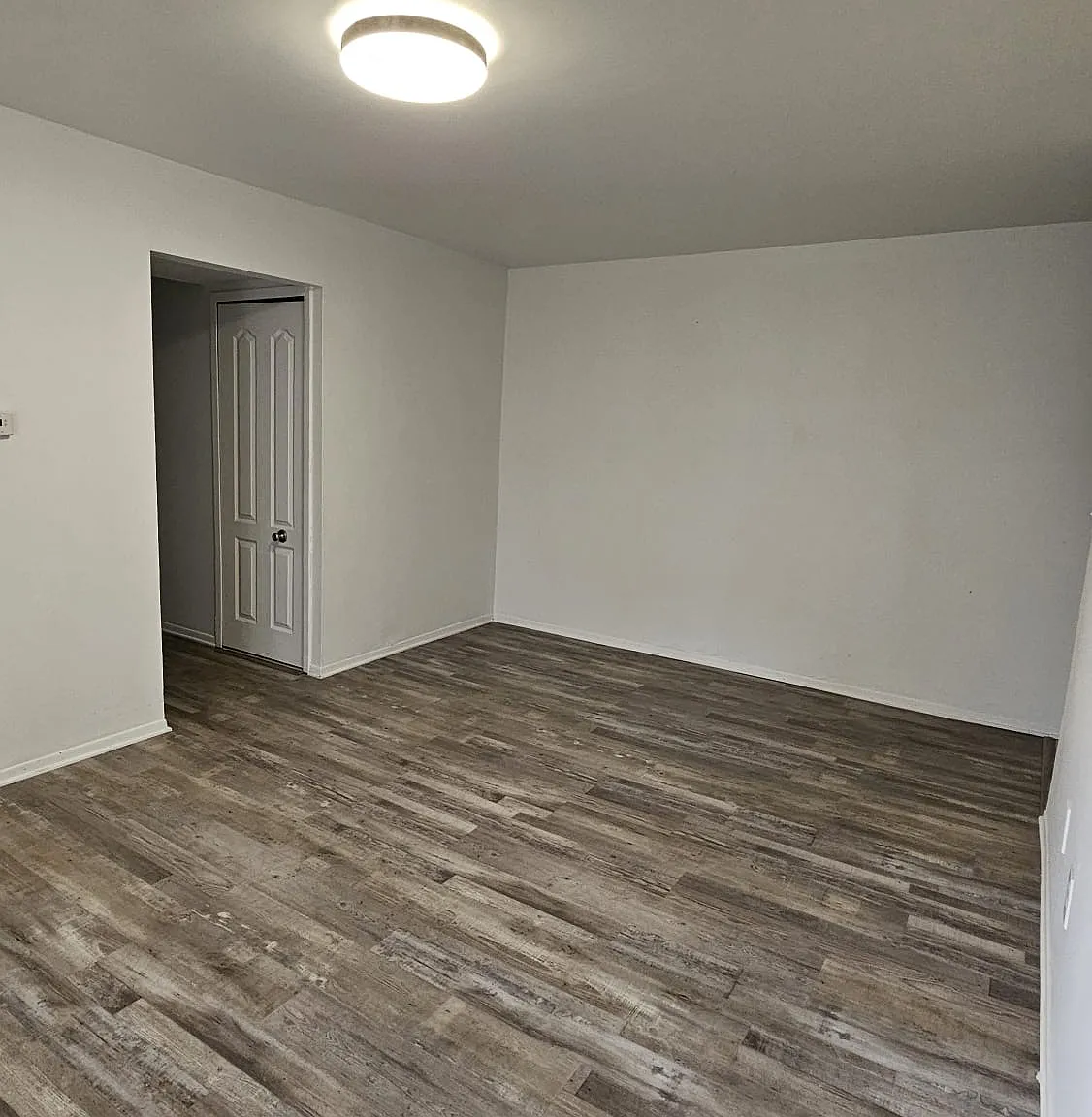 2 bed, 1.5 bath, 930 sqft, $1,500 — Photo 3