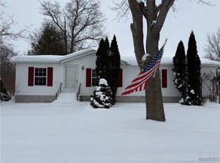 90 Rainbow Blvd, Niagara Falls, NY 14303