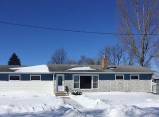 642 Cedar Ln, Moorhead, MN 56560