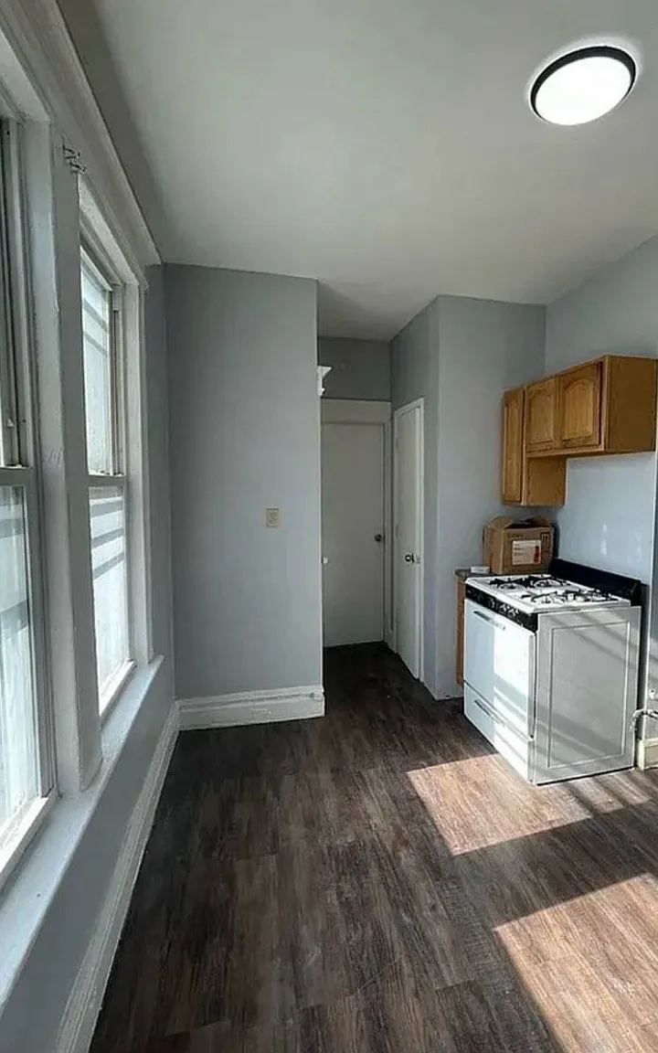 3 bed, $1,850 — Photo 2