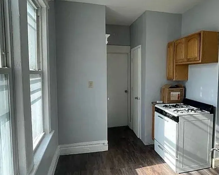 21 Vail St #R3 — Photo 2