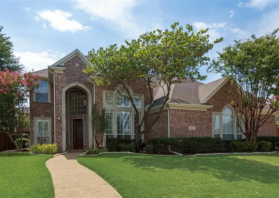 577 Indian Rock Dr