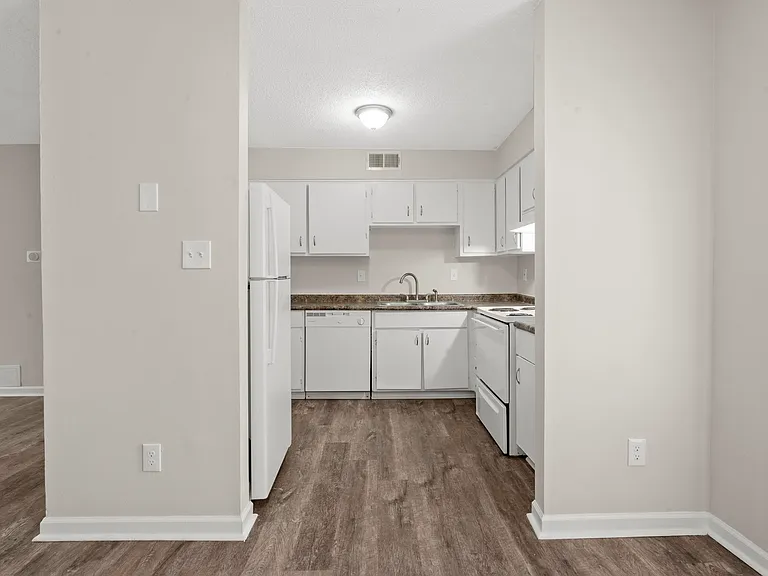4600 Central Ave — Photo 8
