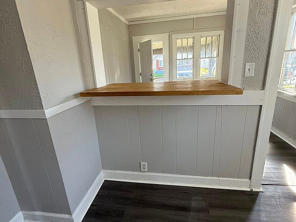 The other side of the breakfast nook, peeking into the living room.
