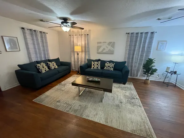 5912 Petty St, Houston, TX 77007