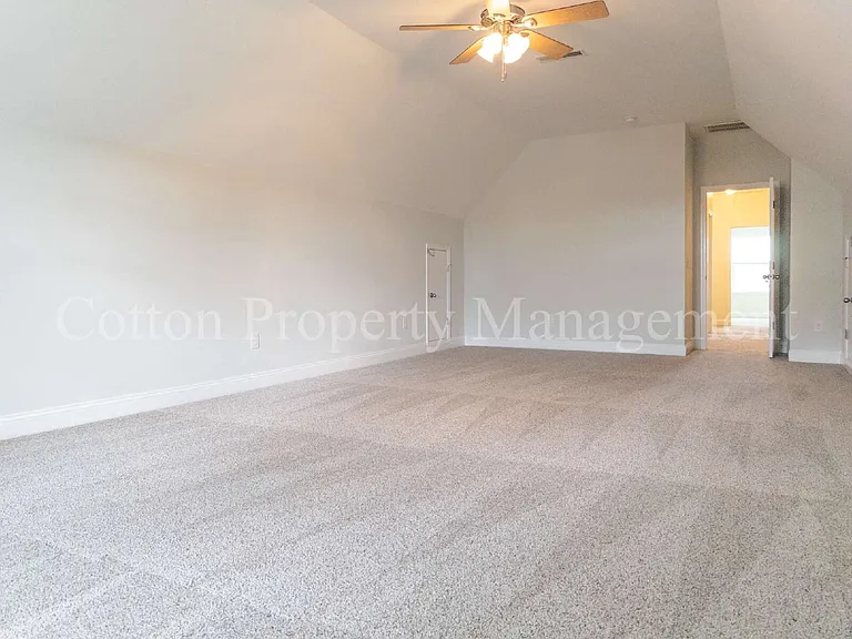7445 Darius Dr — Photo 42