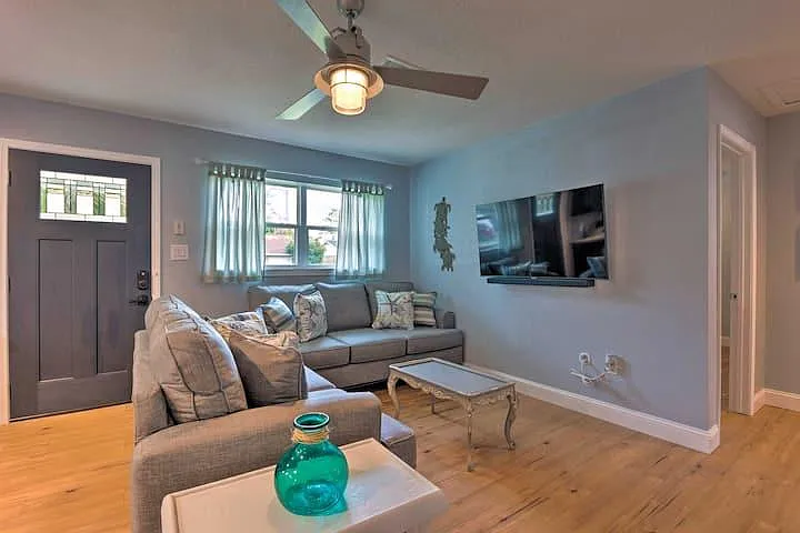 3241 Maplewood Dr — Photo 18