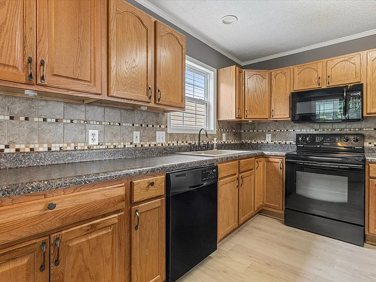 10629 Lone Star Way — Photo 5