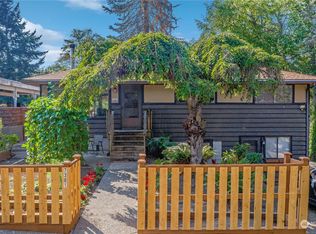 7301 19th Ave SW, Seattle, WA 98106