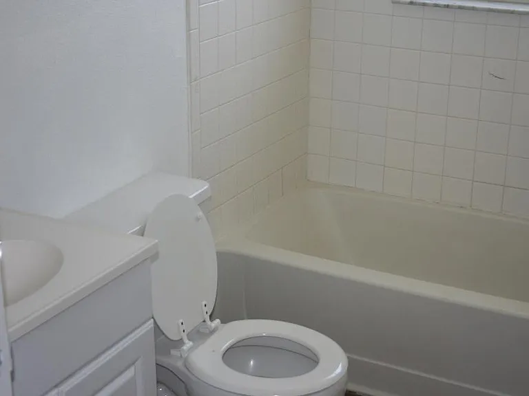 8170 Fairways Cir #U202 — Photo 1