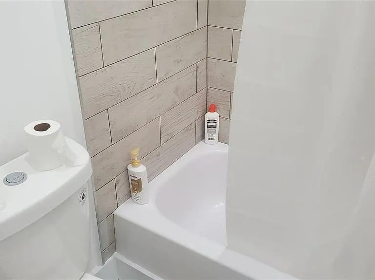 721 SE 1st Way #C13 — Photo 19