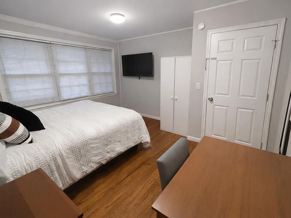 50" TV with Desk and Chair