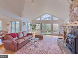 989 Delchester Rd, Newtown Square, PA 19073