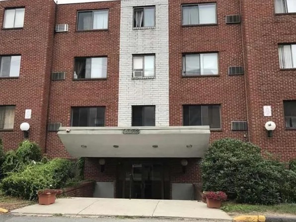 800 Governors Dr APT 8, Winthrop, MA 02152