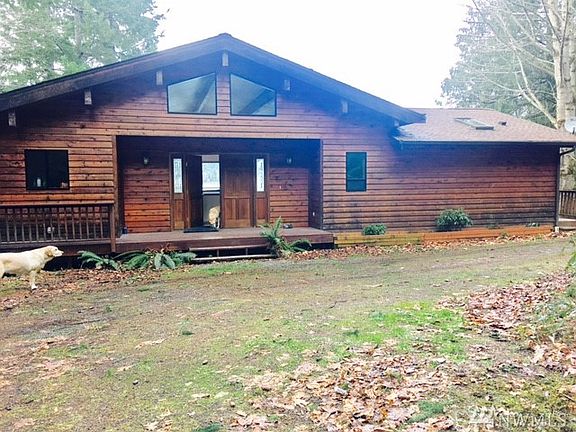 3rd image of 242 N Lakeshore Pl