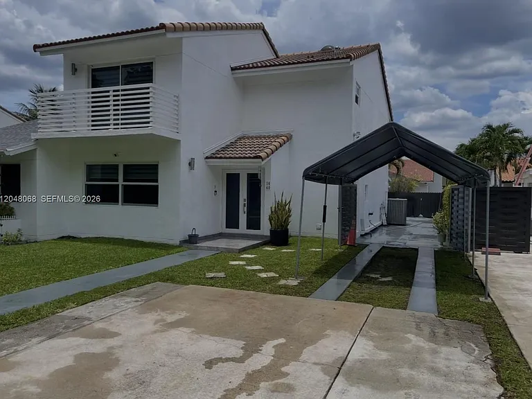 1440 SW 118th Ave — Photo 2