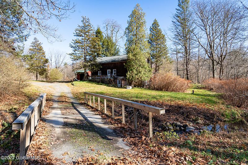 3rd image of 1111 Van Hoesen Road