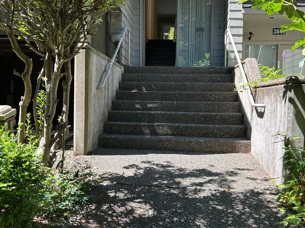 3605 93rd Ave SE, Mercer Island, WA 98040