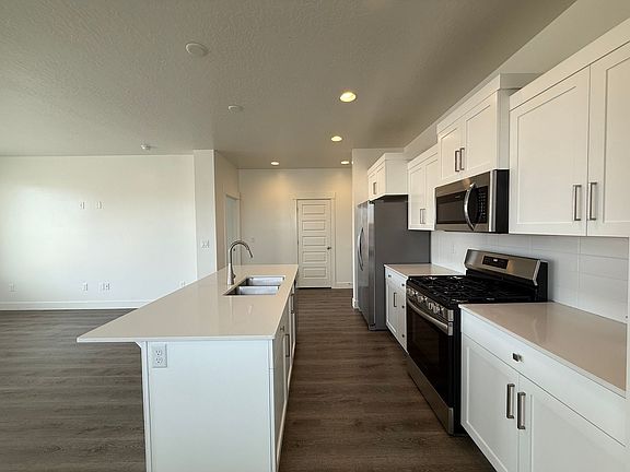 5th image of 2313 E Luciano Ln
