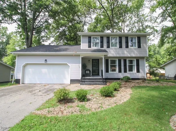 3907 Claridge Dr, Youngstown, OH 44511