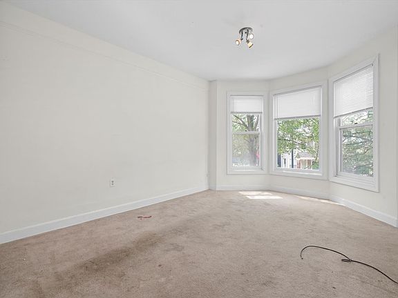 4th image of 2553 N Southport Ave APT 1F
