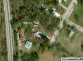 542 Hutchinson St, Bowie, TX 76230