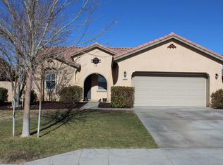3053 E Nugent St, Lancaster, CA 93535