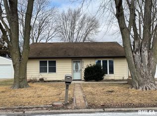 2502 W 67th St, Davenport, IA 52806