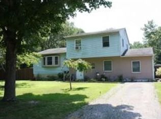 12 Widgeon Dr, Bayville, NJ 08721