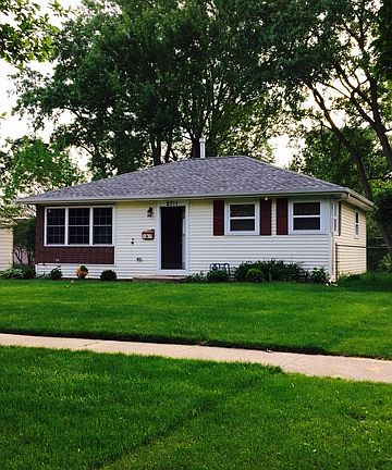 2nd image of 2711 School Dr