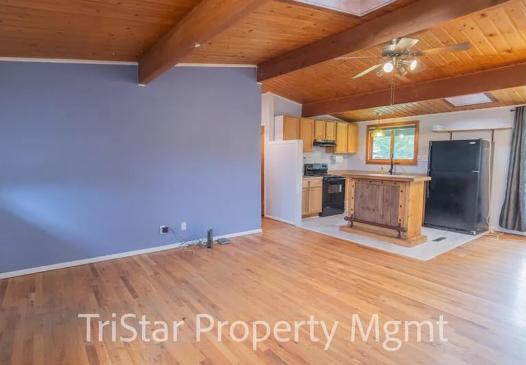 3212 Illinois Ave — Photo 5